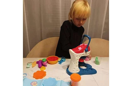 Dětský kuchyňský robot na plastelínu