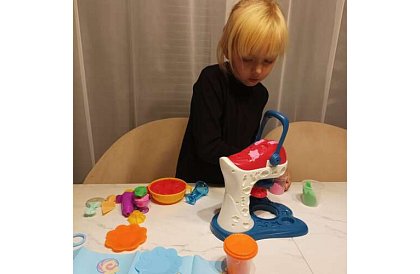 Dětský kuchyňský robot na plastelínu