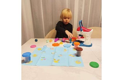 Dětský kuchyňský robot na plastelínu