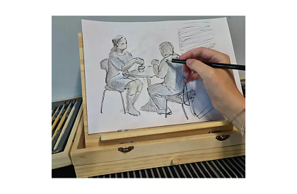 Malířská sada v dřevěném kufru – 83 prvků