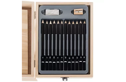 Malířská sada v dřevěném kufru – 83 prvků