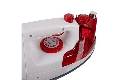 Sada domácích spotřebičů – žehlička, pračka, vysavač