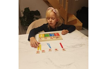 Dřevěné naučné matematické počítadlo