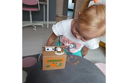 Automatická pokladnička - kotě zlodějka mincí