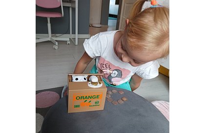 Automatická pokladnička - kotě zlodějka mincí