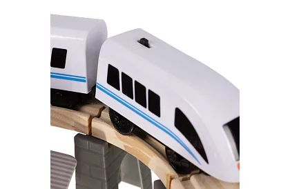 Dřevěná železnice - vláčkodráha na baterie 4,8 metrů