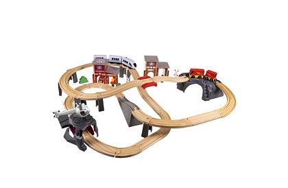 Dřevěná železnice - vláčkodráha na baterie 4,8 metrů