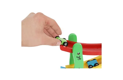 Dřevěná dráha pro auta