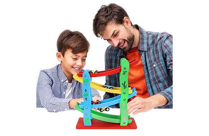 Dřevěná dráha pro auta