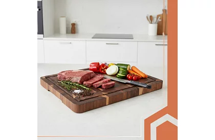 Akaciové kuchyňské prkénko – 43 × 33 × 3 cm