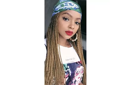 Syntetické ombre copánky na vlasy – tmavý blond