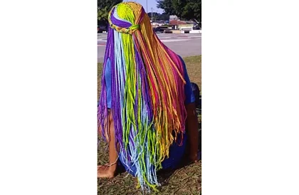 Syntetické ombre copánky na vlasy – duhové