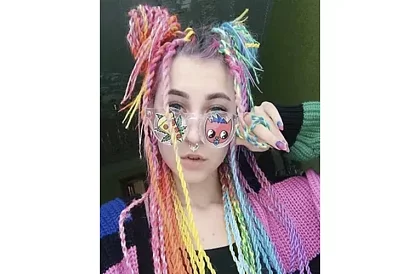 Syntetické ombre copánky na vlasy – duhové