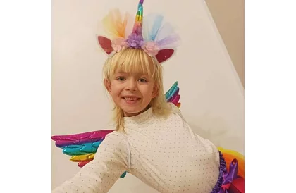 Kostým duhový jednorožec