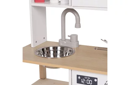 Dřevěná dětská kuchyňka s doplňky