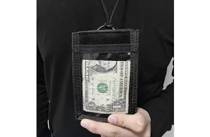 Pouzdro na doklady s průhledným okénkem