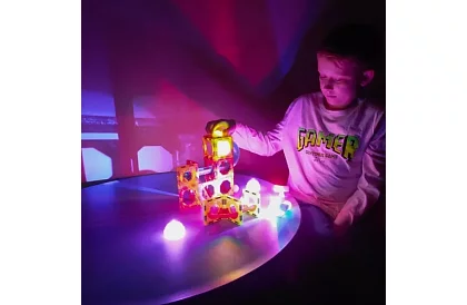 Vzdělávací magnetická 3D stavebnice - 77 kusů