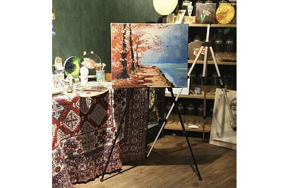 Malířský kovový stojan