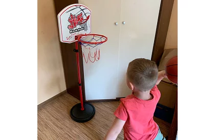 Basketbalový koš s terčem a příslušenstvím