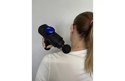 Masážní pistole na uvolnění svalů + 8 nástavců