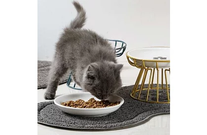 Dvojitá podložka pod misky