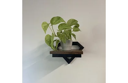 Nástěnná industriální polička