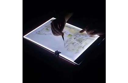 Svítící LED deska na obkreslování A4
