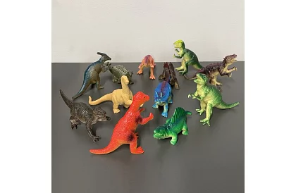 Sada zvířatek 12 dinosaurů
