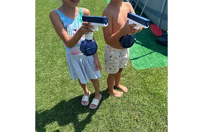 Vodní automatická pistole + 2 zásobníky